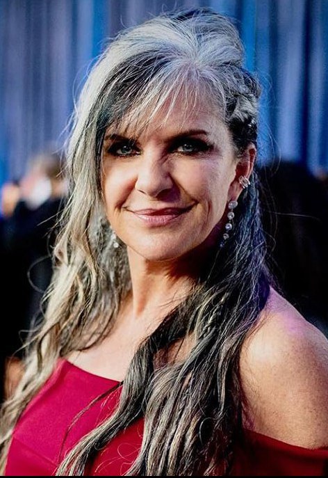 詹妮弗·黑尔 Jennifer Hale照片