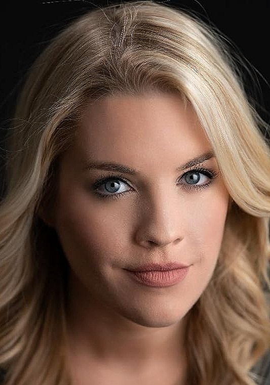 Kristen Alderson照片