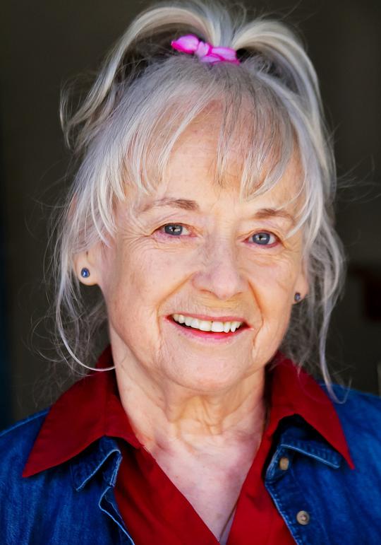 麦当娜·麦基 Madonna Magee照片