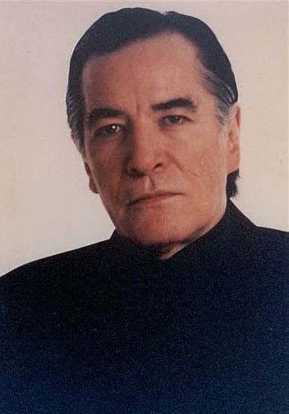 Enrique Rocha照片