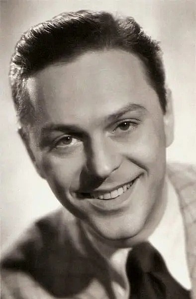 Hans Holt照片