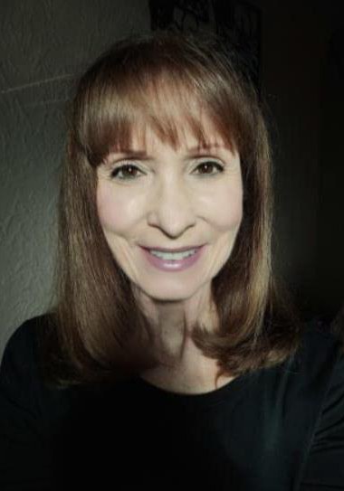 伊莲·阿普鲁泽西 Elaine Apruzzese照片