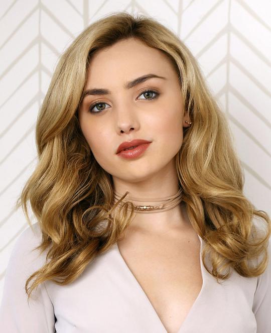 佩顿·李斯特 Peyton R. List照片