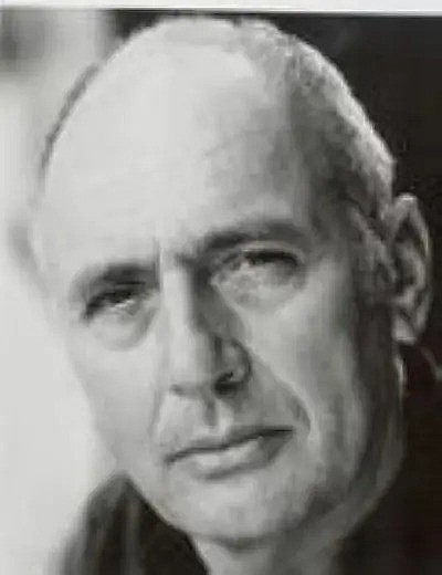 Stephen Yardley照片