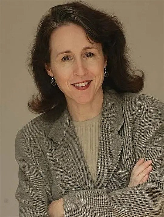 Valerie Landsburg照片