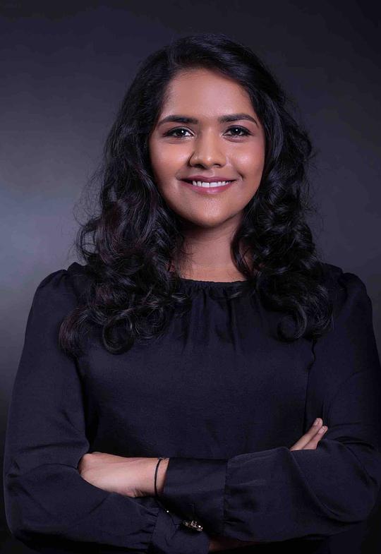 马杜里·谢卡 Madhuri Shekar照片