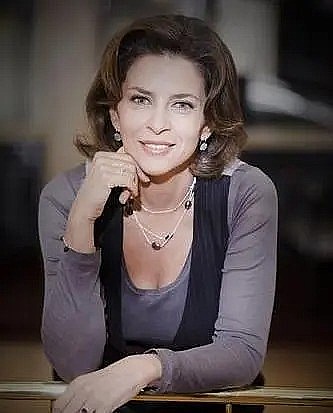 科琳·图泽特 Corinne Touzet照片