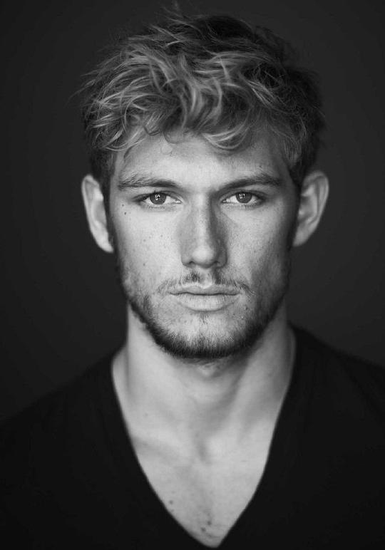 亚历克斯·帕蒂弗 Alex Pettyfer照片