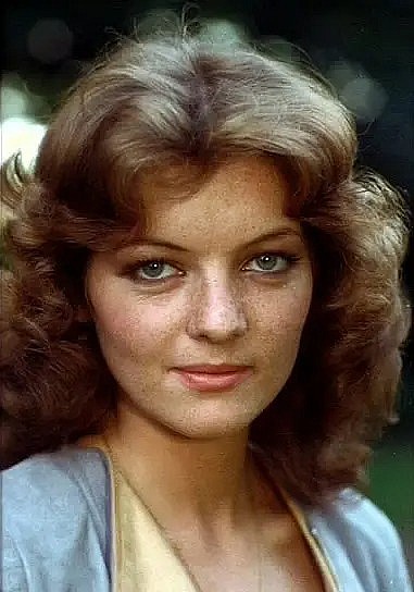 莎拉·萨顿 Sarah Sutton照片