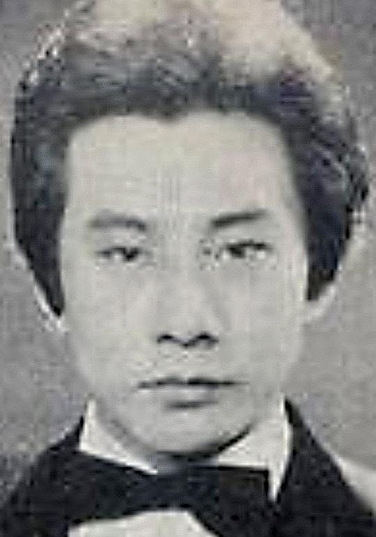 秦伟 Wei Chin照片