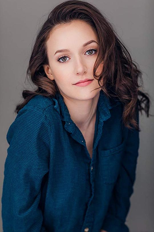 奥利维亚·尼卡恩 Olivia Nikkanen照片