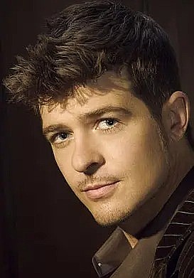 罗宾·西克 Robin Thicke照片