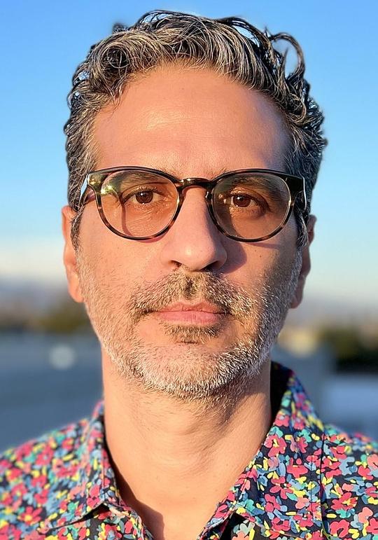 亚历杭德罗·布鲁格斯 Alejandro Brugués照片