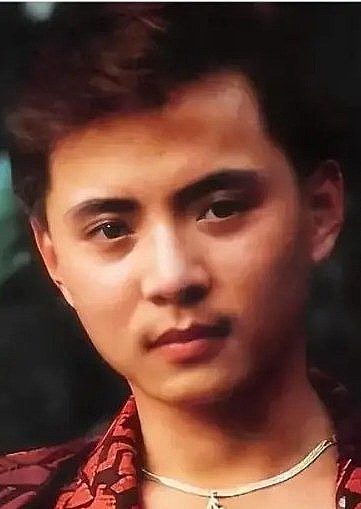 周峰 Feng Zhou照片