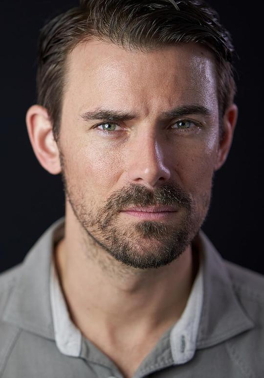 亚当·布鲁德尼基 Adam Brudnicki照片