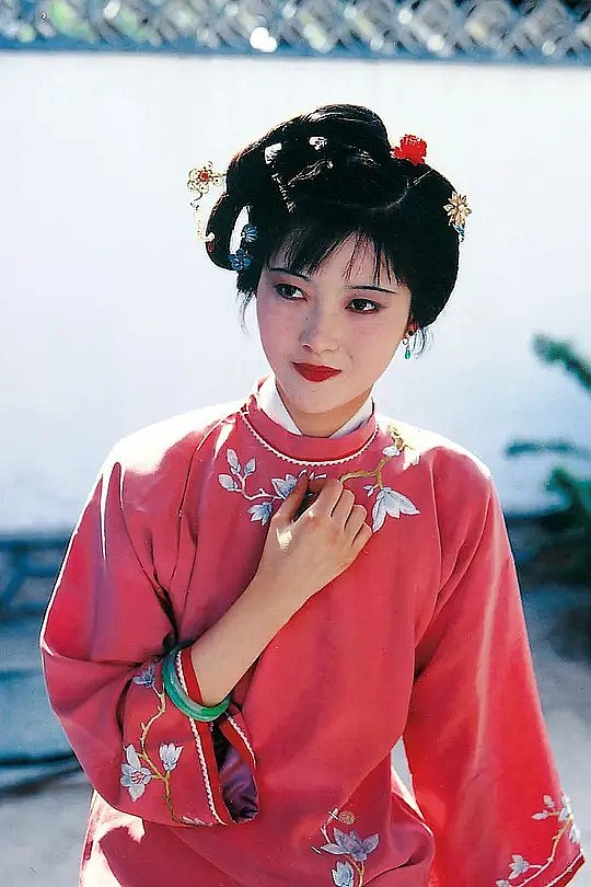 李伊 Yi Li照片