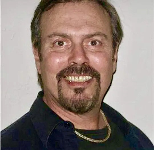 Gordon Bressack照片