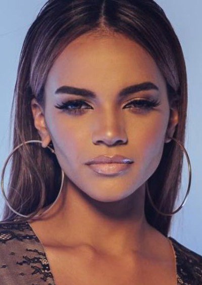 莱斯利·格雷丝 Leslie Grace照片