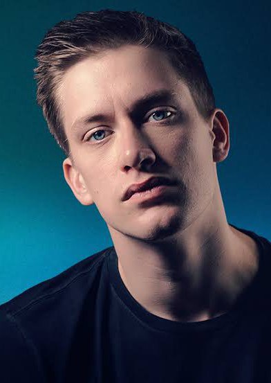 丹尼尔·斯洛斯 Daniel Sloss照片