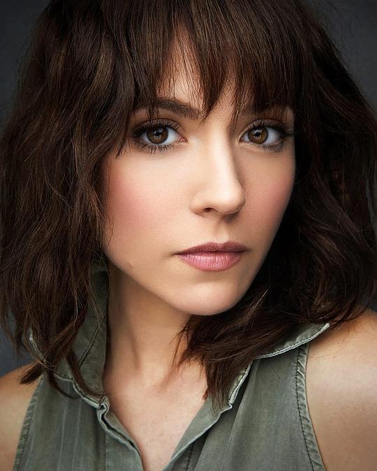 布鲁克·尼文 Brooke Nevin照片