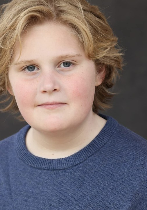 西姆斯·梅 Simms May照片