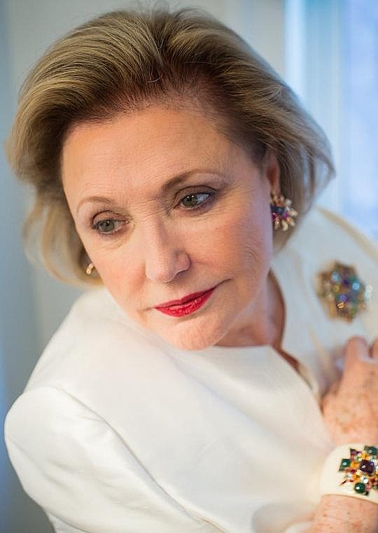 芭芭拉·泰勒·布拉德福德 Barbara Taylor Bradford照片