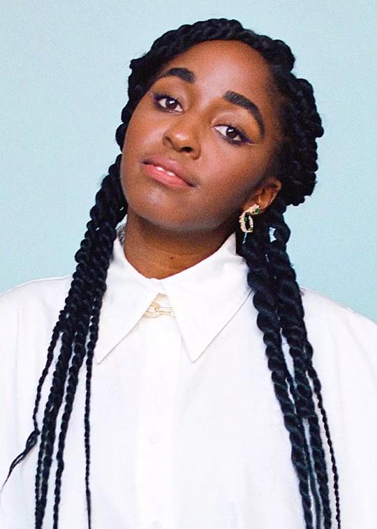 阿尤·艾德维利 Ayo Edebiri照片