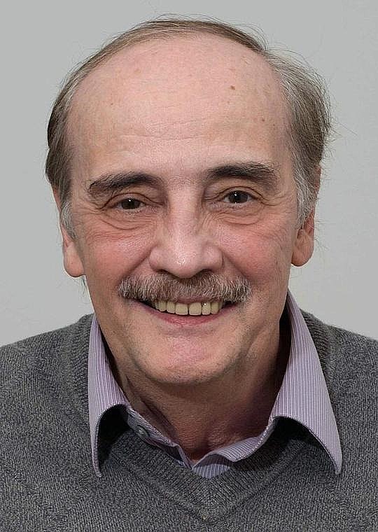 罗伯特·阿尔瓦雷斯 Robert Alvarez照片