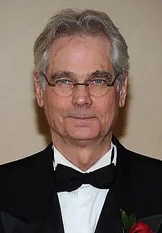 凯莱布·德夏奈尔 Caleb Deschanel照片