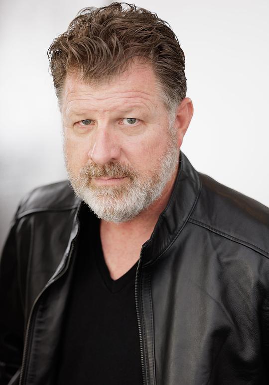 詹姆斯·E·威尔士 James E. Welsh照片