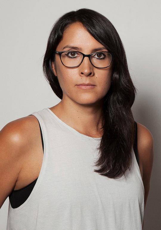 西德妮·弗里兰 Sydney Freeland照片