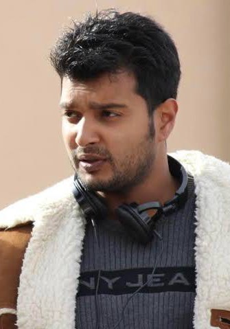 阿西夫·阿克巴 Asif Akbar照片