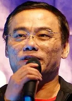 黄文耀照片