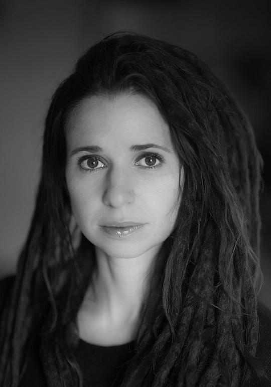 克里斯蒂娜·克鲁斯奥 Christina Clusiau照片