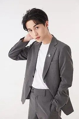 徐杨 Yang Xu照片