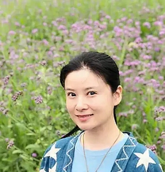 郁雯 Wen Yu照片