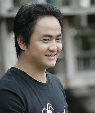 李艳波 Yanbo Li照片