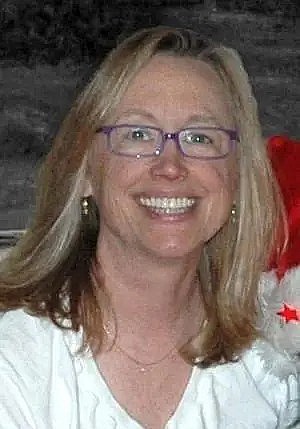 李·夏洛特·卡米尔 Lee Shallat Chemel照片