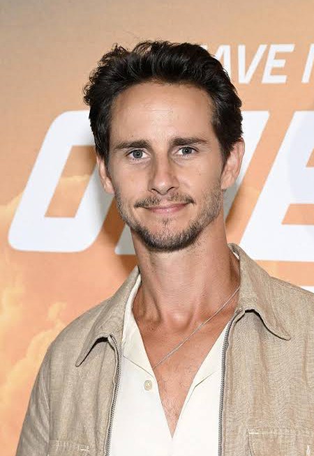 凯利·布拉茨 Kelly Blatz照片