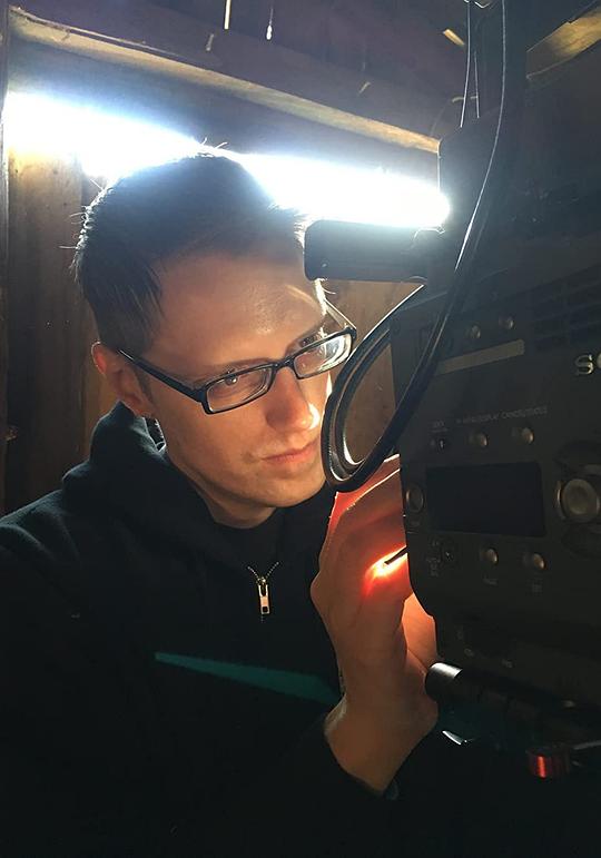 迈克尔·仔哥·霍尔 Michael Zaiko Hall照片