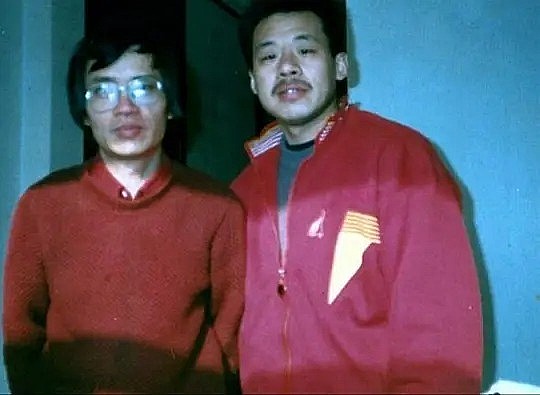 纪小黑 Xiaohei Ji照片