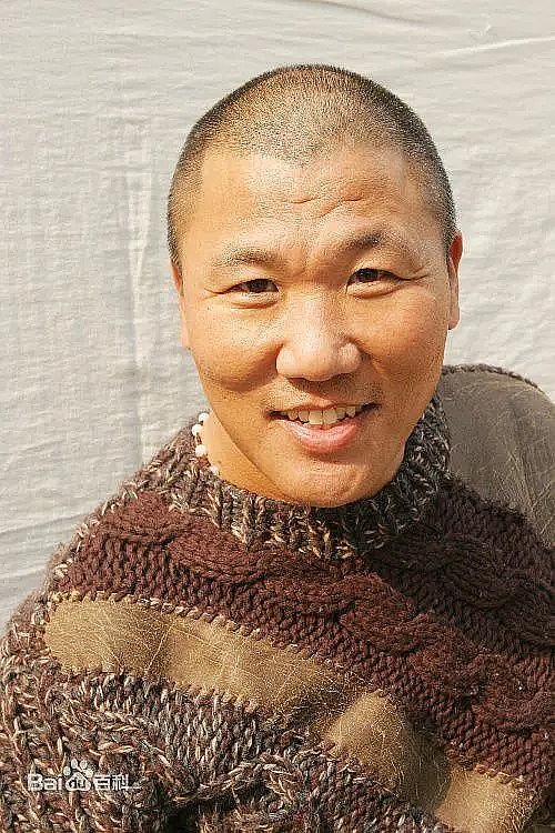 胡龙吟 Longyin Hu照片
