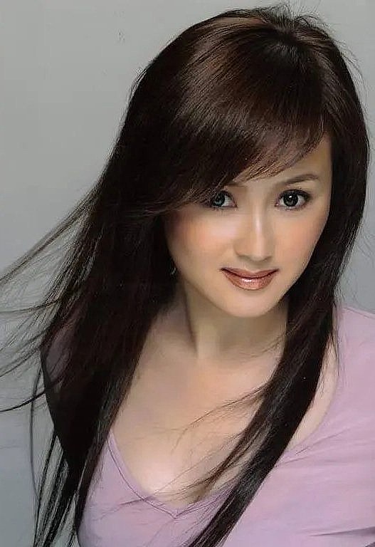周莉 Li Zhou照片