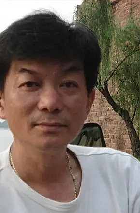 陈东村 Tung-Chuen Chan照片