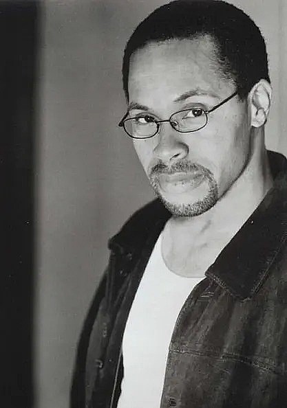 埃里克·贝特斯 Erik Betts照片