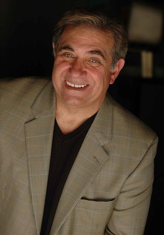 丹·劳里亚 Dan Lauria照片