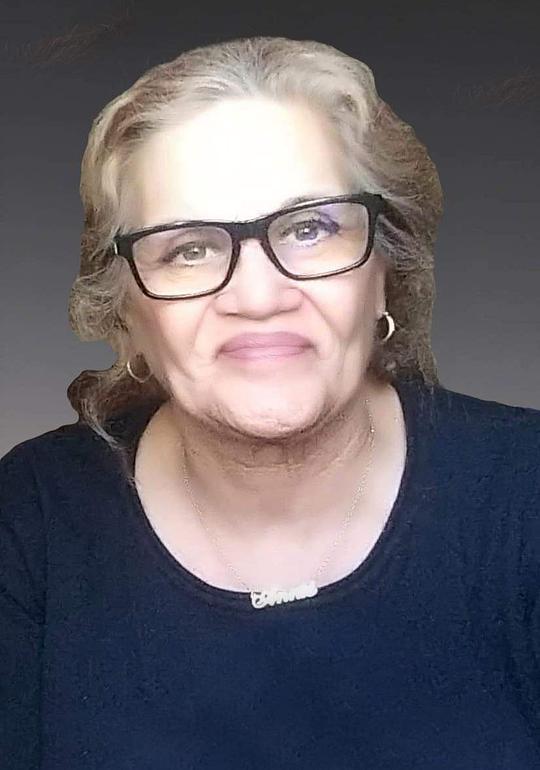 安妮·比萨比亚 Annie Pisapia照片