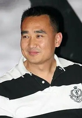延艺 Yi Yan照片