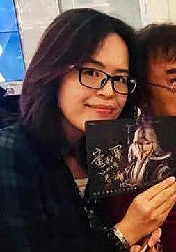 罗陵照片