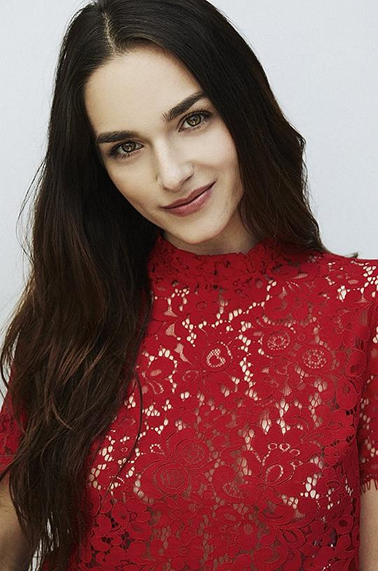 伊曼努埃拉·波斯塔奇尼 Emanuela Postacchini照片